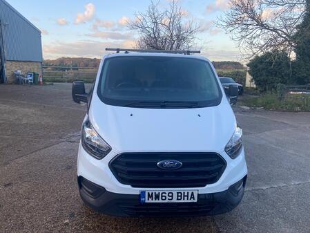 FORD TRANSIT CUSTOM 2.0 300 EcoBlue Leader